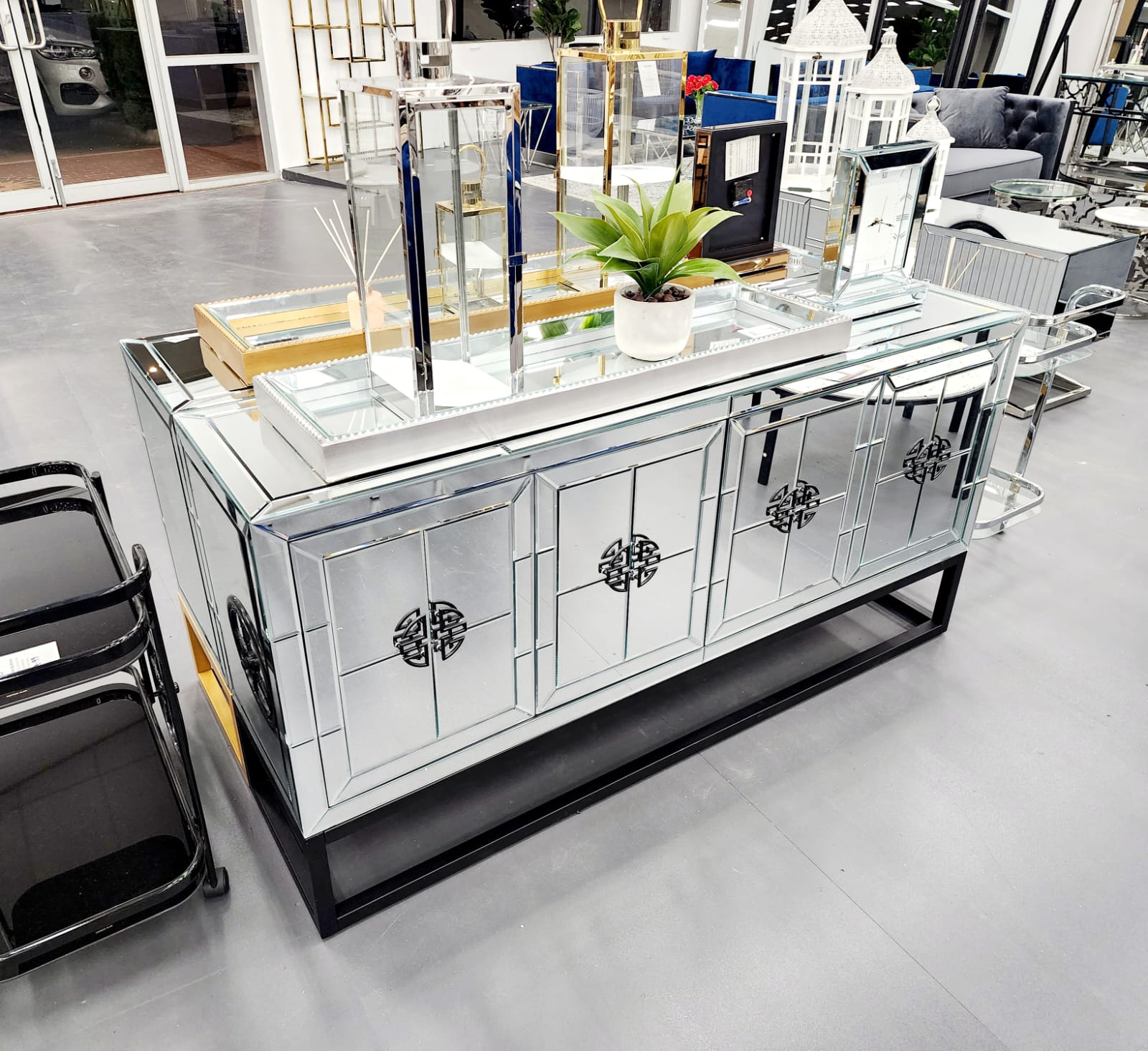 Elegant Collection Athens Mirrored Buffet Table – Black – Elegant